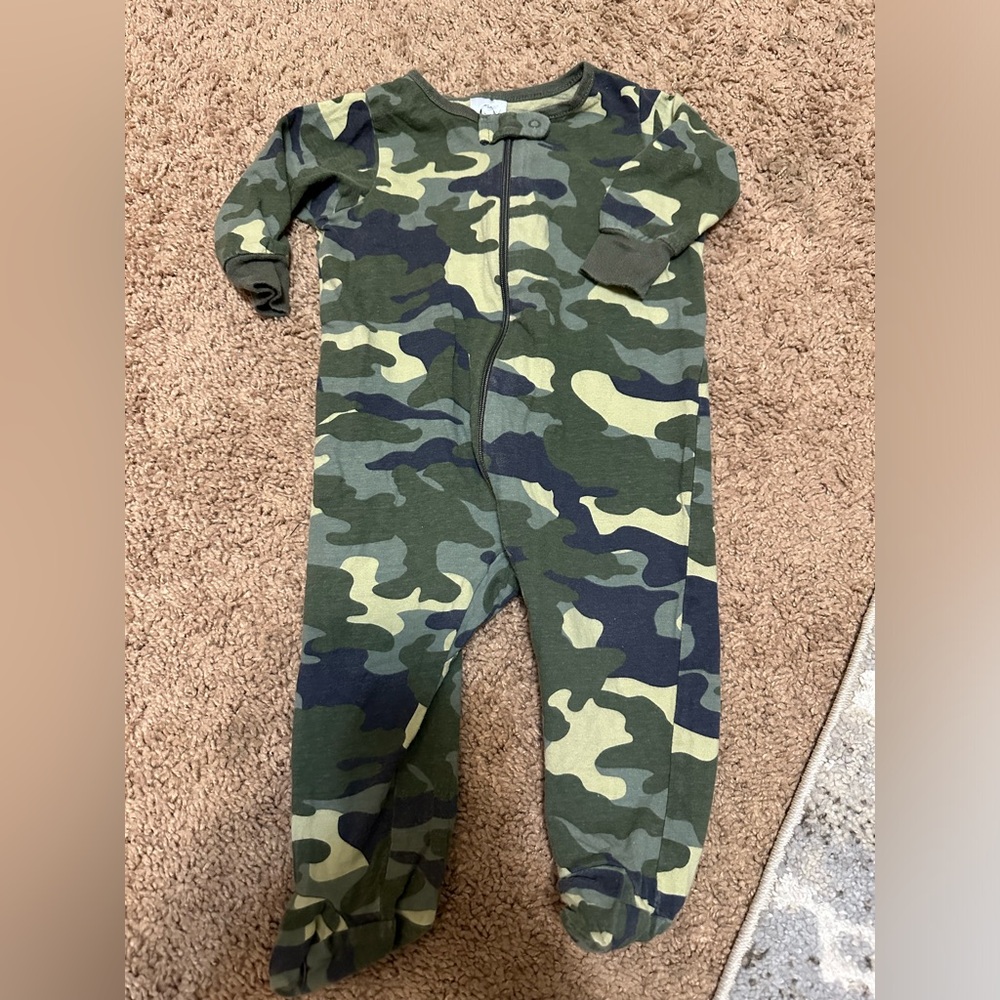 Baby footies